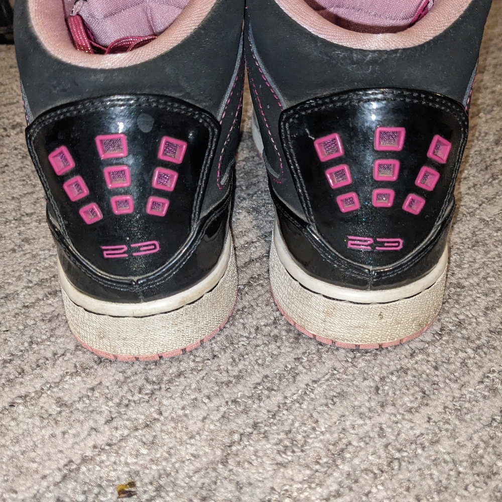 Girls Nike Air Jordans 1 Flight black/white/pink size: 6.5Y - Picture 7 of 11